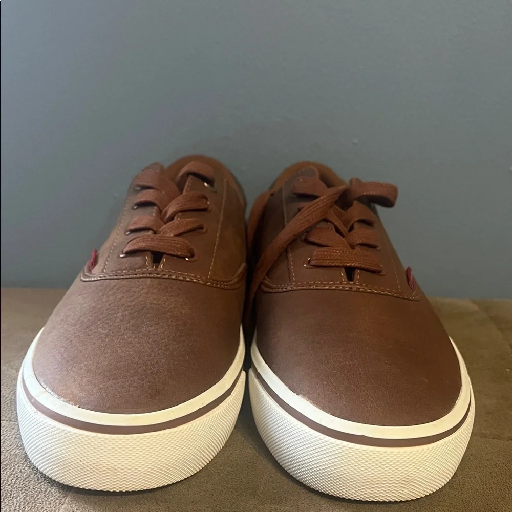 Levi's Shoes Ethan Perf WX UL NB low top sneakers brown and black size 7.5